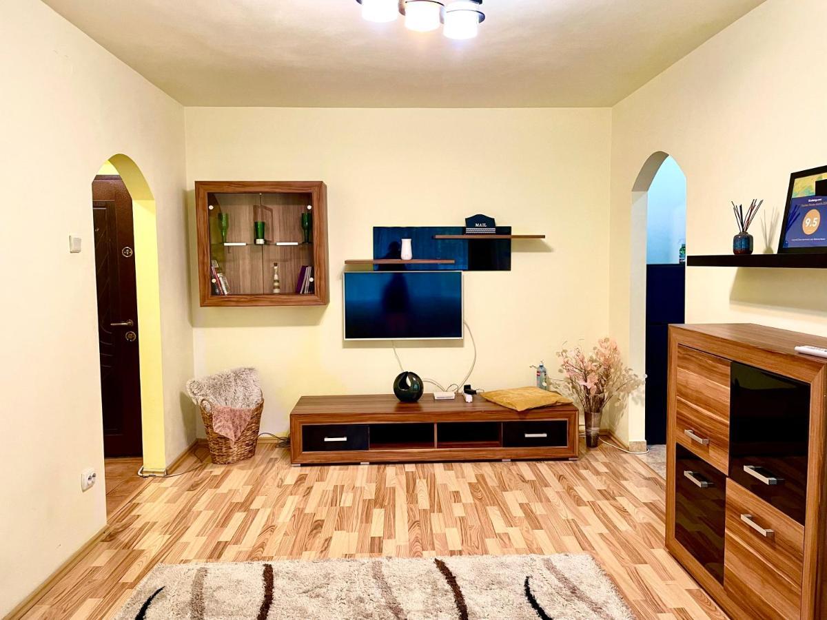 בוקרשט Cozy And Clean Apartment, Near National Arena מראה חיצוני תמונה